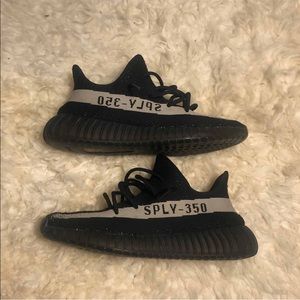 Adidas Yeezy V2 Oreo Size 10